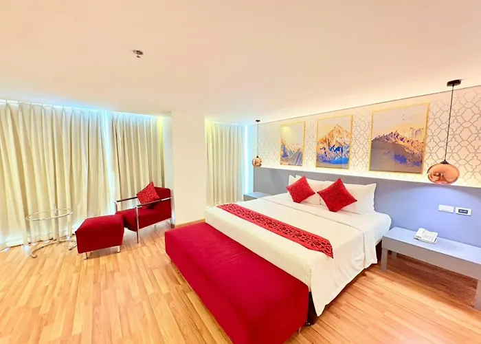 I Silom 4* Бангкок