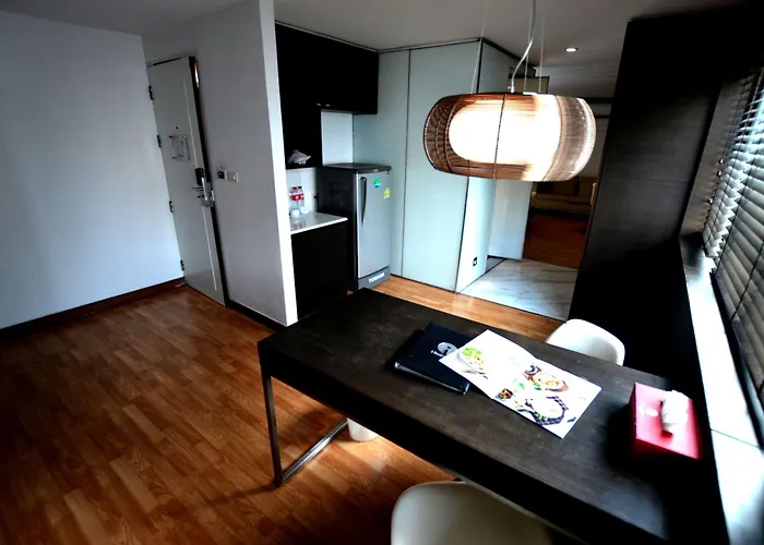 מלון I Silom 4*