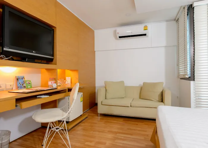 Отель I Silom 4*